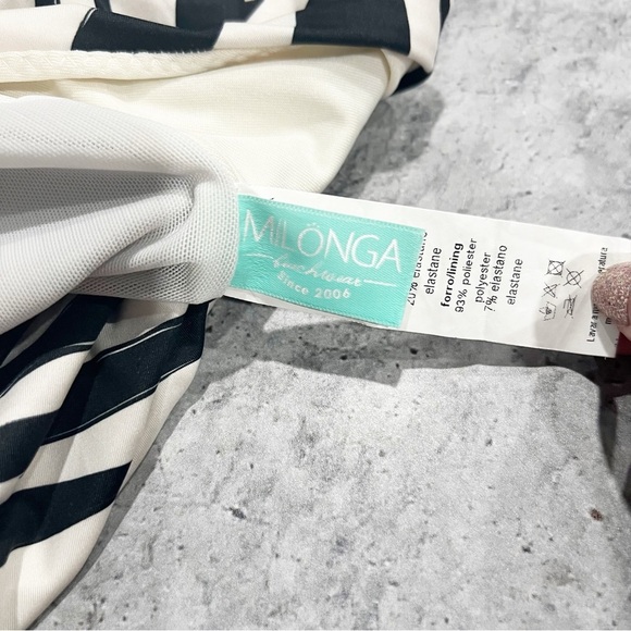 Boston Proper Milonga Zebra Over The Shoulder One Piece Swimsuit Sz Medium - Picture 5 of 10